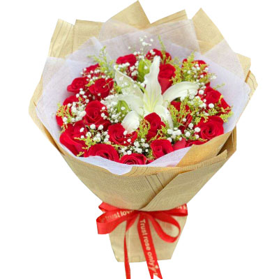 阜阳19朵红玫瑰1支百合，永恒之美